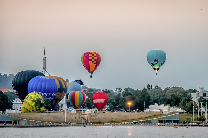hot air balloon ride over canberra things to do in canberra with kids 