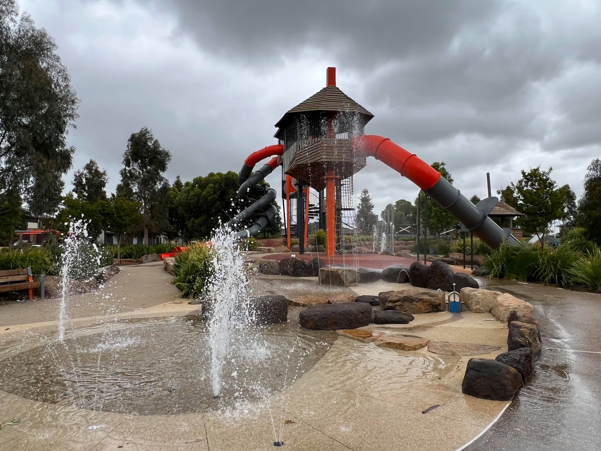 frontier park aintree rockbank water play areaD.jpg fountains s