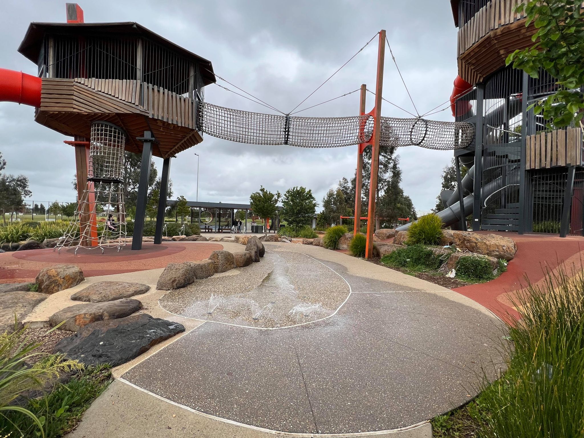 frontier park aintree rockbank water play