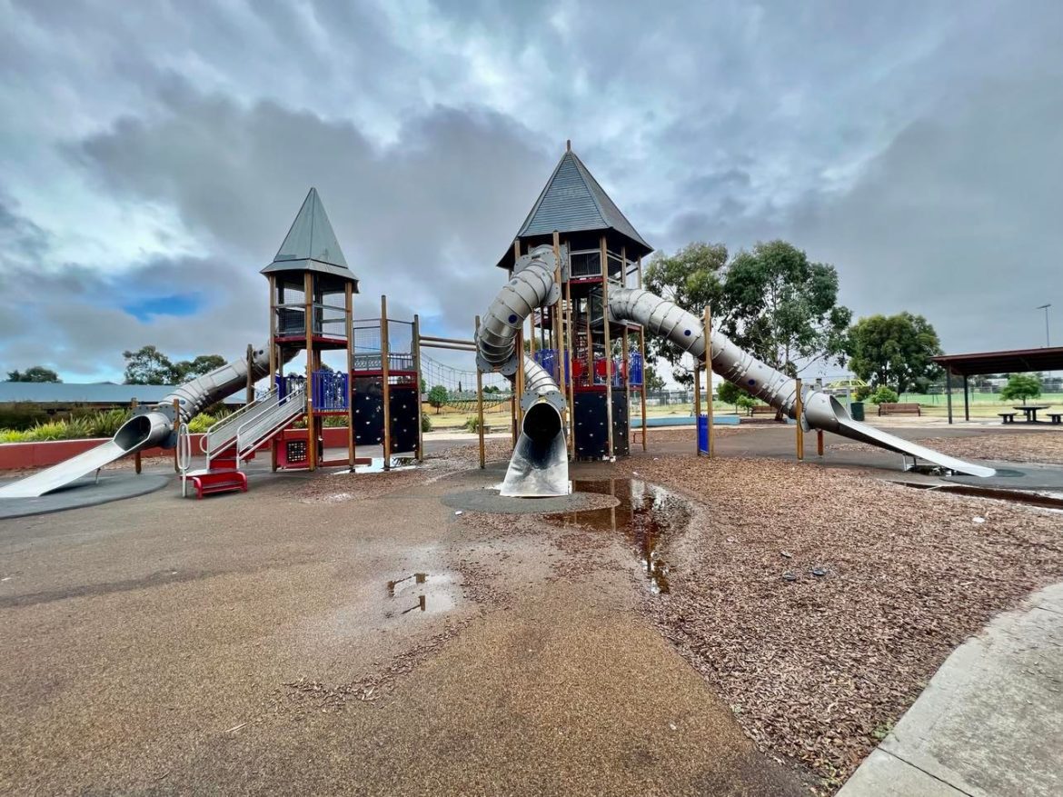 grange reserve hoppers crossing slides 3