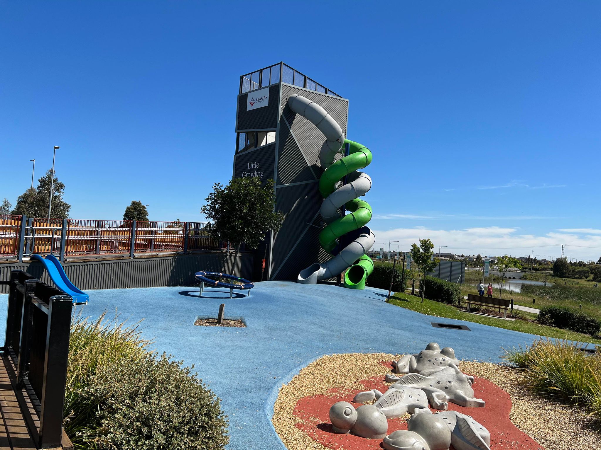 little growling cafe tarneit playground and slides