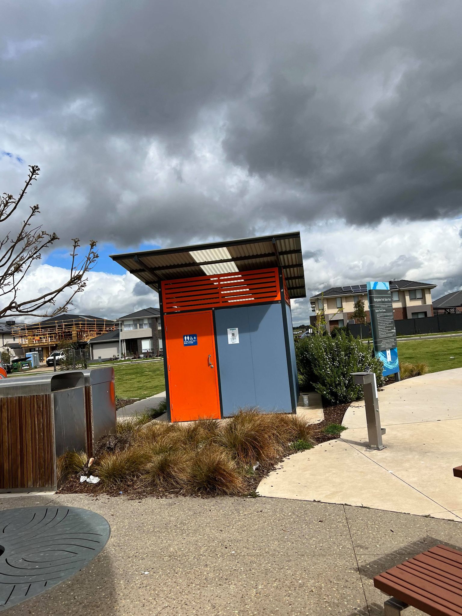 navigation park tarneit toilets 