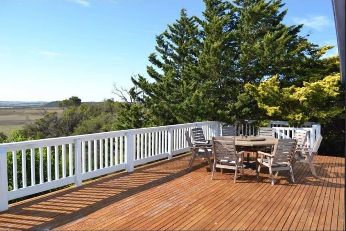 top of the world venus bay